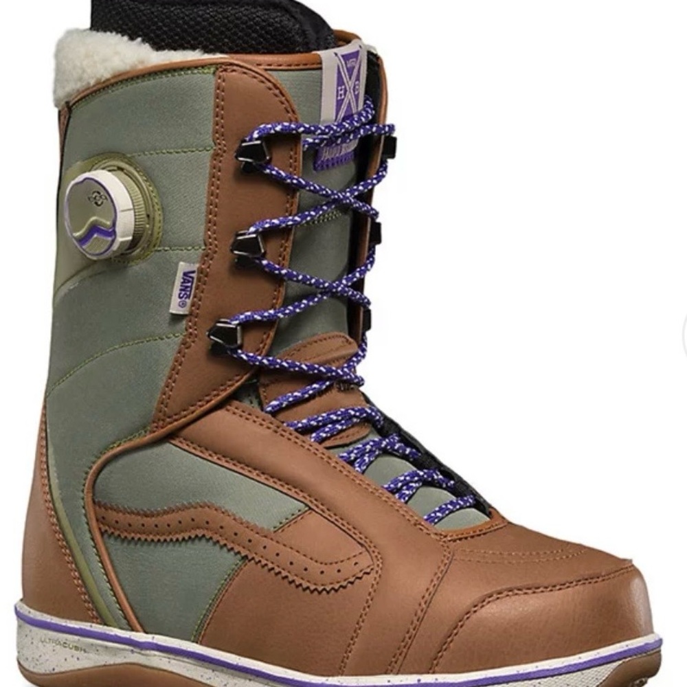 Vans Women's Winter Boots in Brown and Green